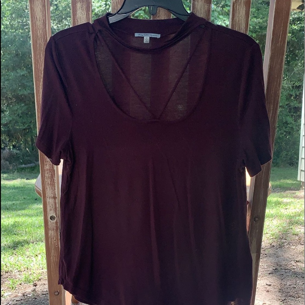 Maroon cross over tee